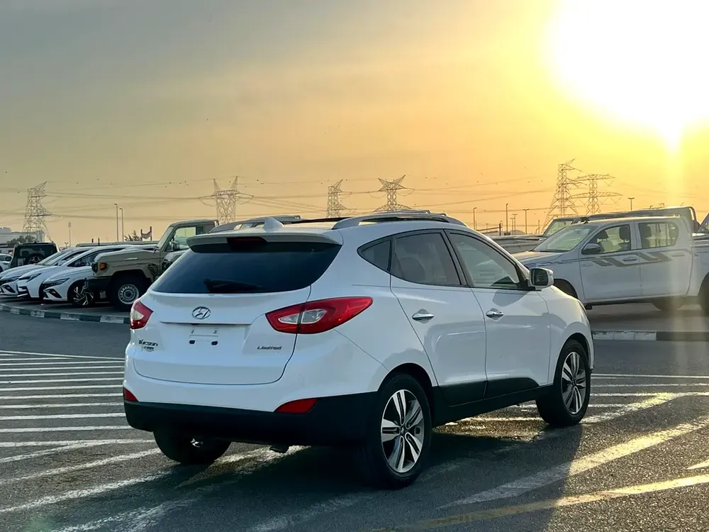 2014 Hyundai Tucson Limited 2.4L V4 - Rear Camera - panoramic sunroof - Leather Seats - Image 8