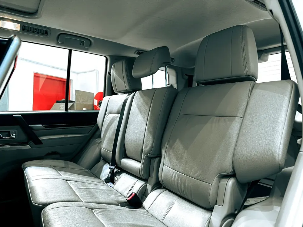AED 970 // 20% DP // 2019 Mitsubishi Pajero GLS Top 3.8L V6 4WD - Image 12