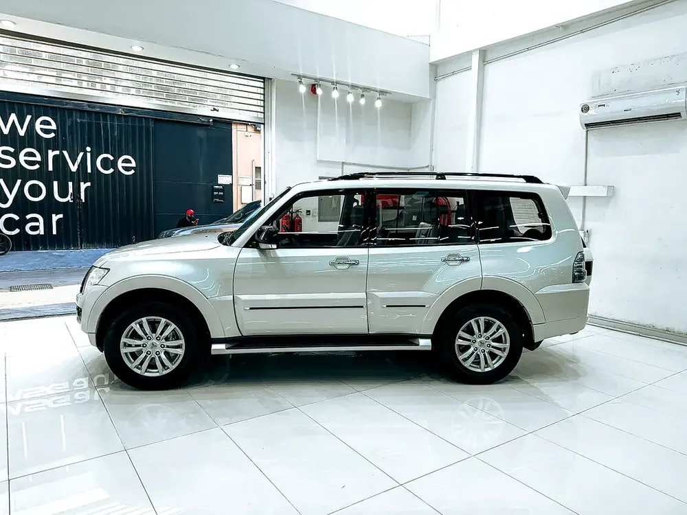 AED 970 // 20% DP // 2019 Mitsubishi Pajero GLS Top 3.8L V6 4WD - Image 5