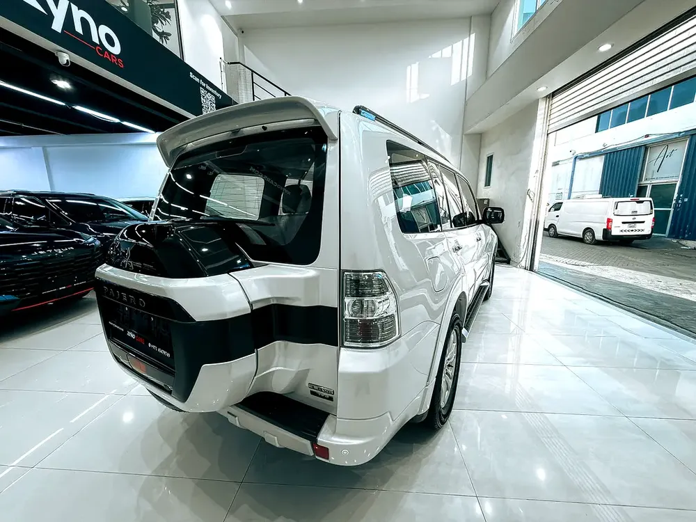 AED 970 // 20% DP // 2019 Mitsubishi Pajero GLS Top 3.8L V6 4WD - Image 6