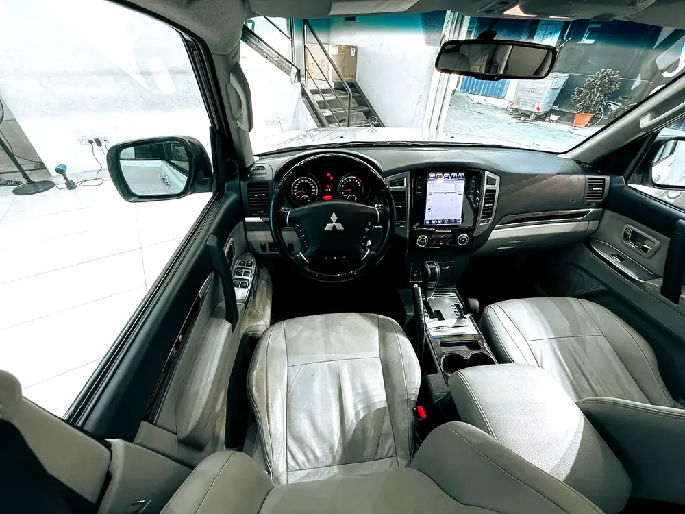 AED 970 // 20% DP // 2019 Mitsubishi Pajero GLS Top 3.8L V6 4WD - Image 9