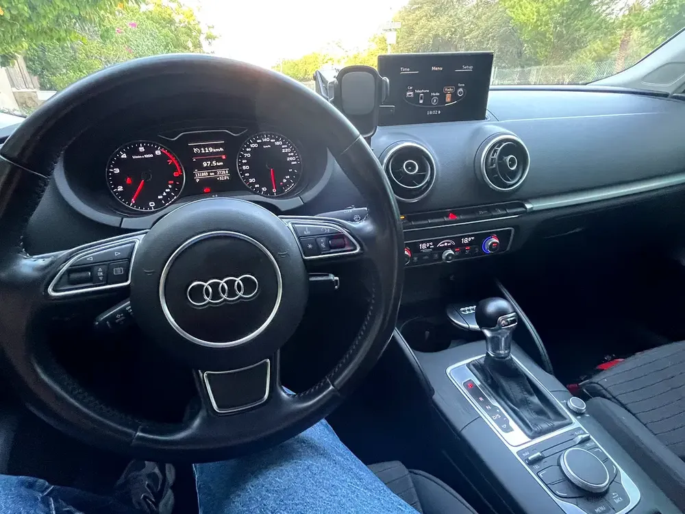 GCC 2016 Audi A3 30 TFSI - Full Audi Service History - Original paint - Image 10