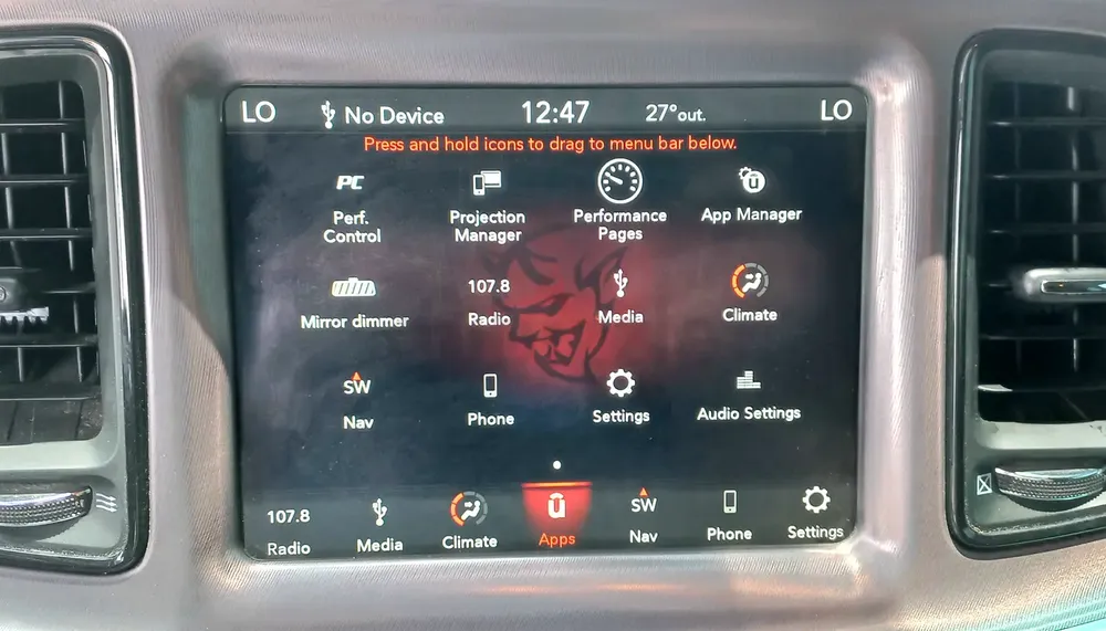 2019/ CHALLENGER/ GT/ V6/ GCC/ FREE OF ACCIDENT/ FULL SERVICE - Image 18