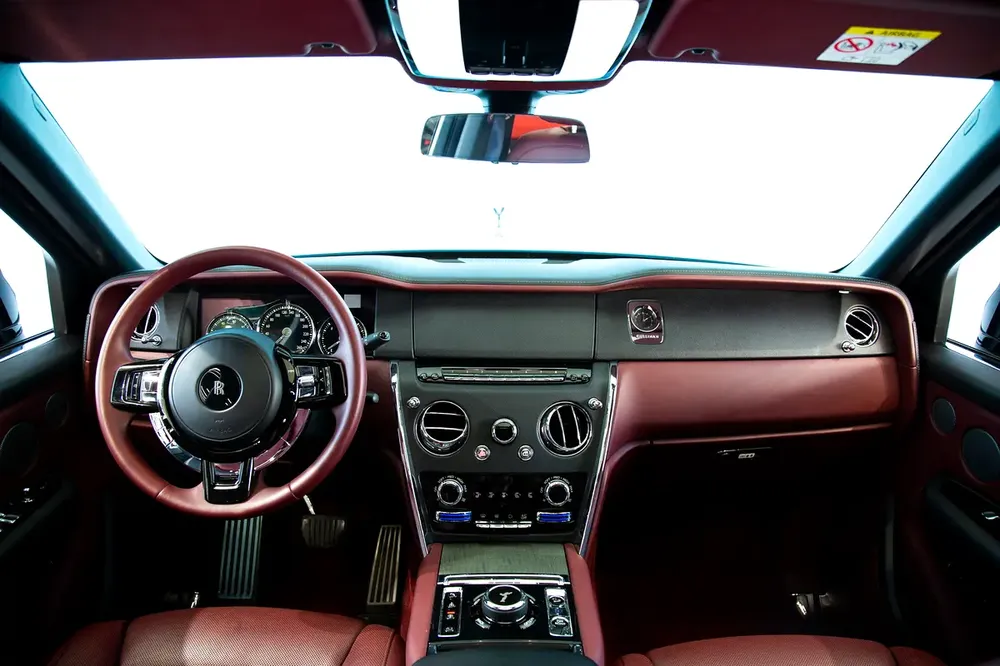 FACELIFT | BLACK BADGE KIT | CULLINAN | REAR ENTERTAINMENT | GCC | WARRANTY AVAILABLE - Image 10