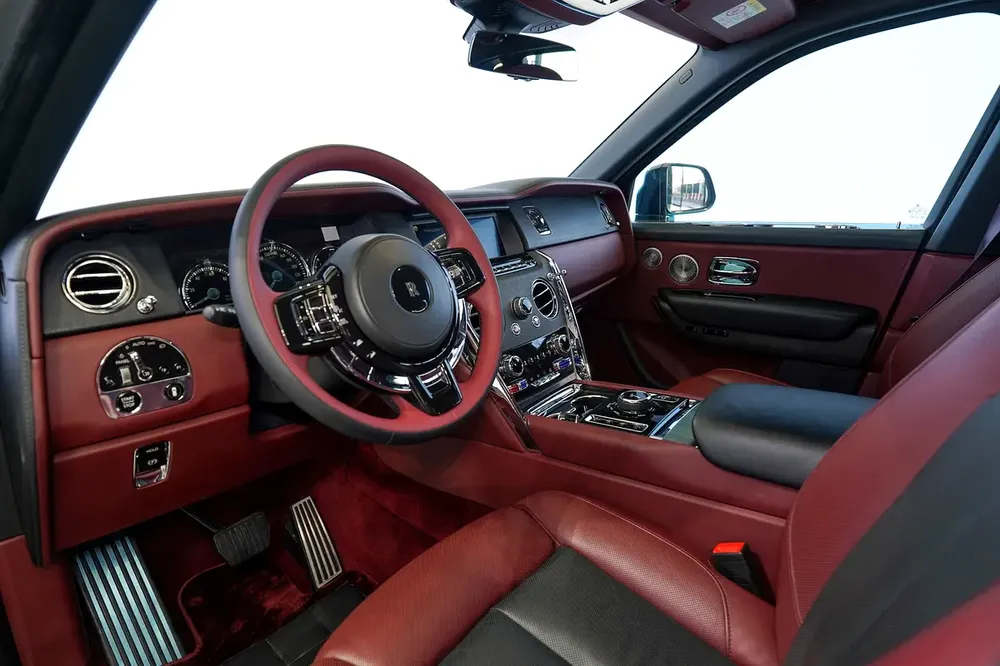 FACELIFT | BLACK BADGE KIT | CULLINAN | REAR ENTERTAINMENT | GCC | WARRANTY AVAILABLE - Image 8
