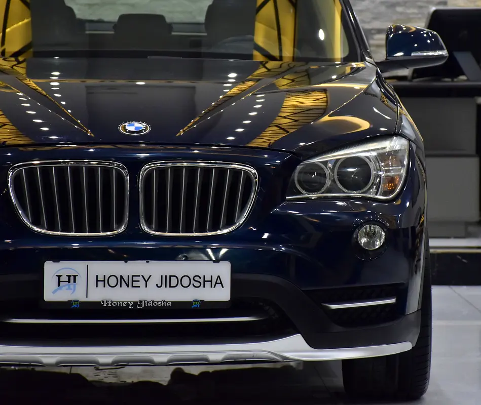 EXCELLENT DEAL for our BMW X1 sDrive18i ( 2015 Model ) in Blue Color! GCC Specs - Image 4