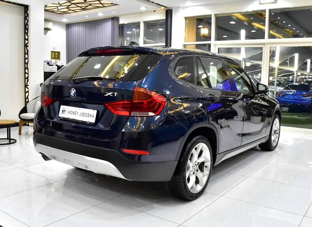 EXCELLENT DEAL for our BMW X1 sDrive18i ( 2015 Model ) in Blue Color! GCC Specs - Image 6