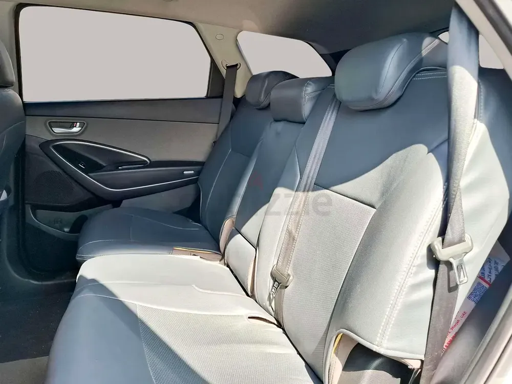 Inspected Car | 2014 Hyundai Grand Santa Fe  | GCC Specs | Ref#421349 - Image 12