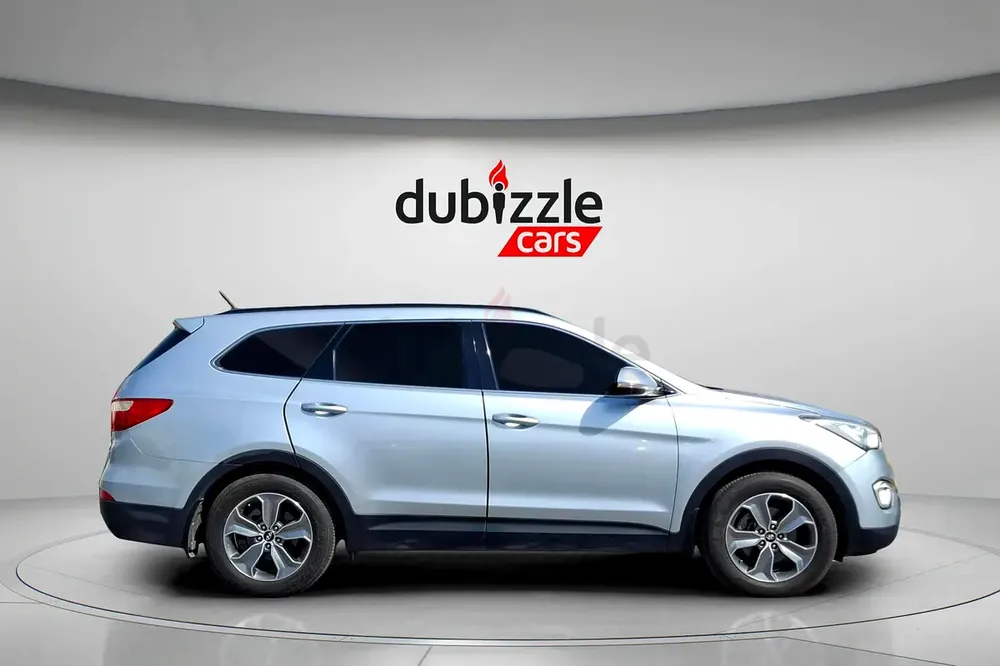 Inspected Car | 2014 Hyundai Grand Santa Fe  | GCC Specs | Ref#421349 - Image 4