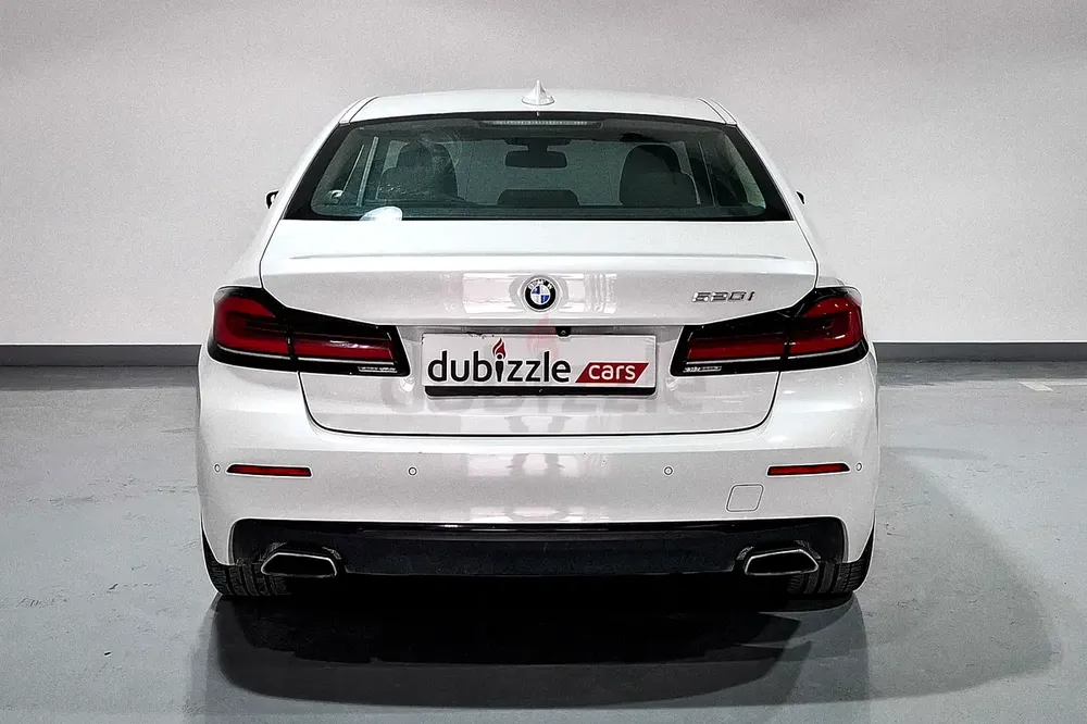 AED 1492/month | 2022 BMW 5-Series 520i | GCC Specs | Ref#450445 - Image 7