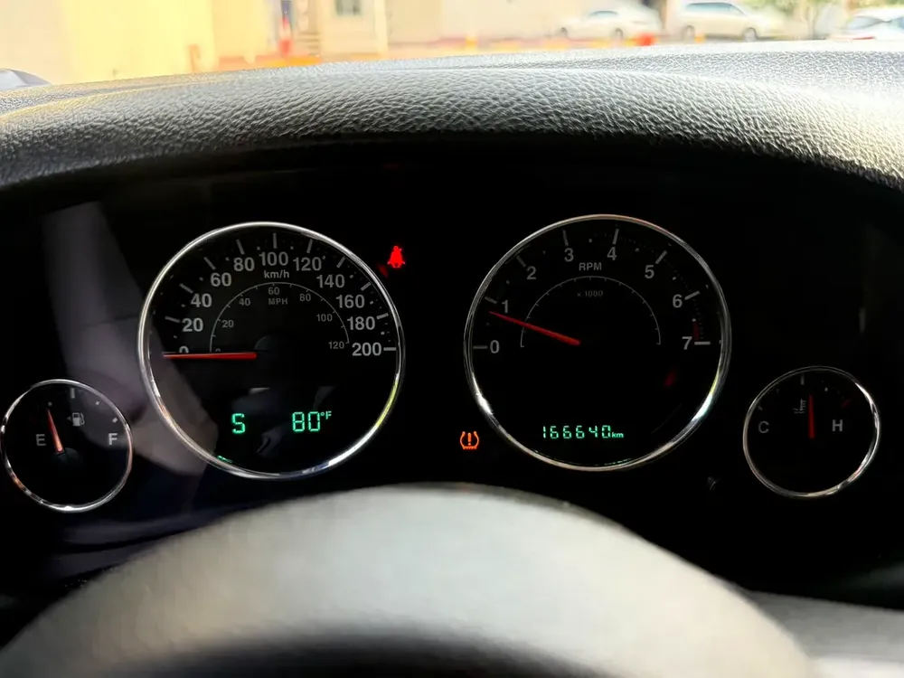 GCC Specs 2016 Jeep Wrangler Sport // 3.6L V6 - Perfect for UAE Adventures! - Image 16