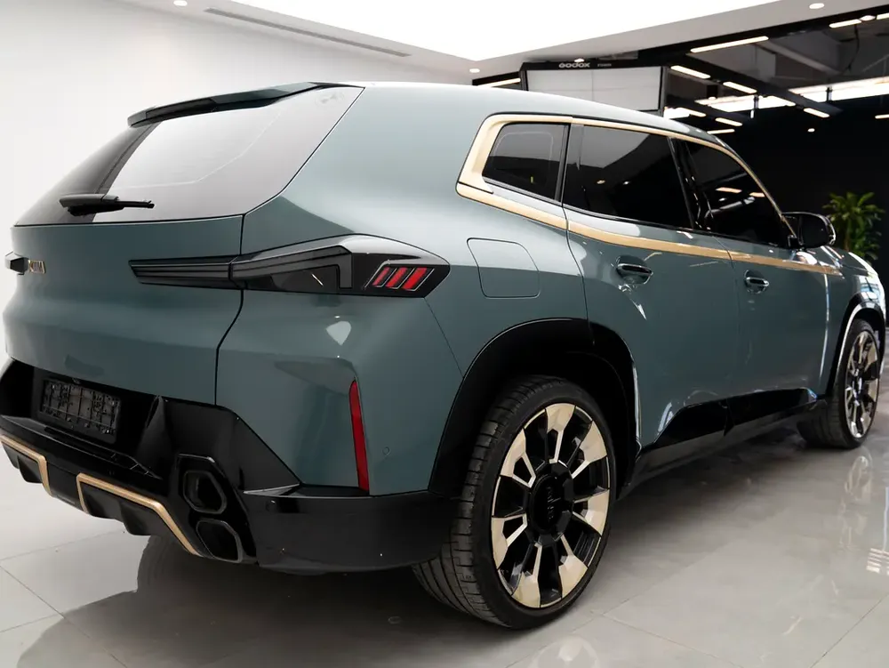 2023 BMW XM | GCC Specs | | AWD | Luxury SUV - Image 5