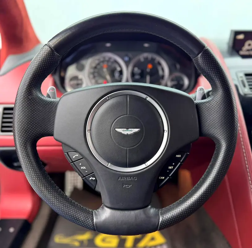 2015 Aston Martin Vantage V8, Full Aston Martin Service History, Excellent Condition, GCC - Image 12