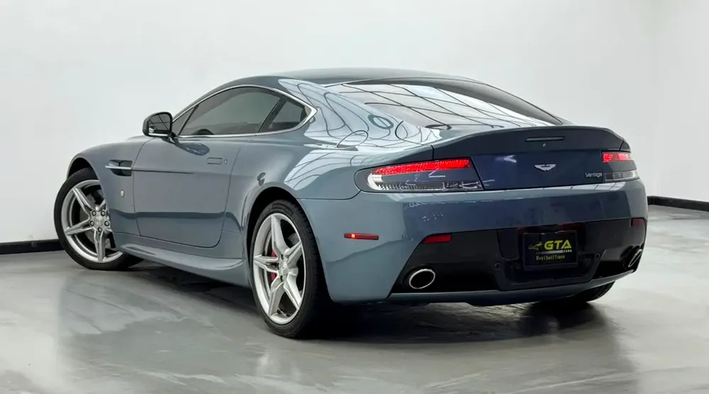 2015 Aston Martin Vantage V8, Full Aston Martin Service History, Excellent Condition, GCC - Image 6
