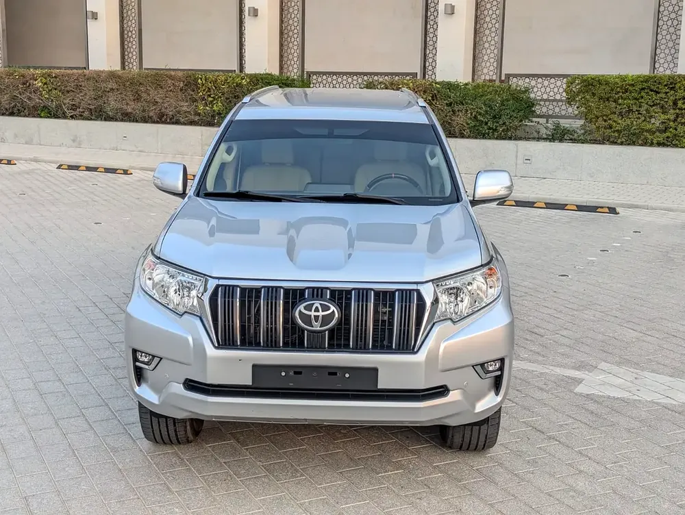 TOYOTA PRADO 2018 GCC V6 ACCIDENT FREE LOW MILEAGE IN EXCELLENT CONDITION - Image 20