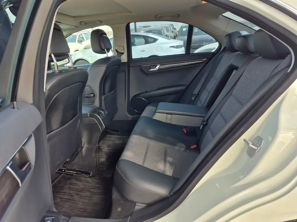 2008 Mercedes-Benz C-Class C250 Luxury - Japanese Specs - Mint Condition - Image 10