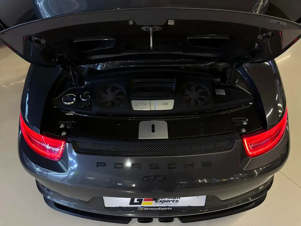 2015 PORSCHE 911 GT3 - GCC - WARRANTY From Dealership till 2027 - Full Service History Available - Image 10