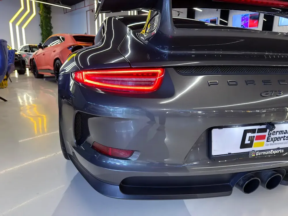 2015 PORSCHE 911 GT3 - GCC - WARRANTY From Dealership till 2027 - Full Service History Available - Image 9