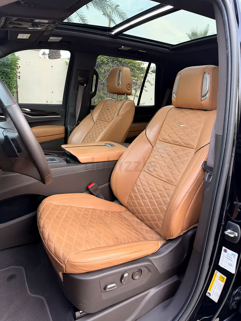 Cadillac escalade 2022 Gcc ( original paint ) - Image 10