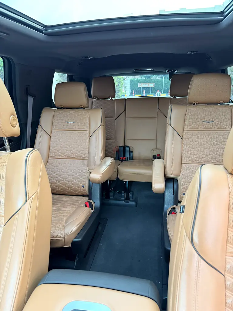 Cadillac escalade 2022 Gcc ( original paint ) - Image 13