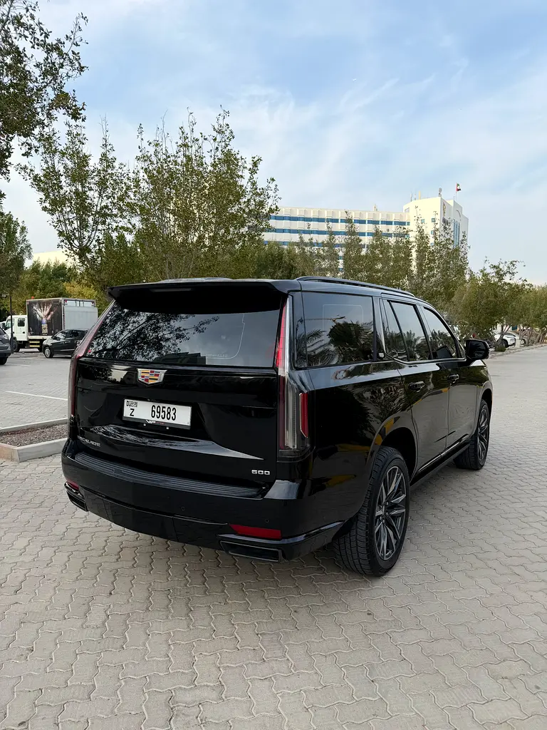 Cadillac escalade 2022 Gcc ( original paint ) - Image 5