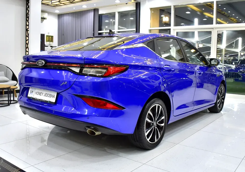 AED 460 EMi for 5Yrs  | JAC J7 ( 2023 Model ) in Blue Color GCC Specs - Image 6