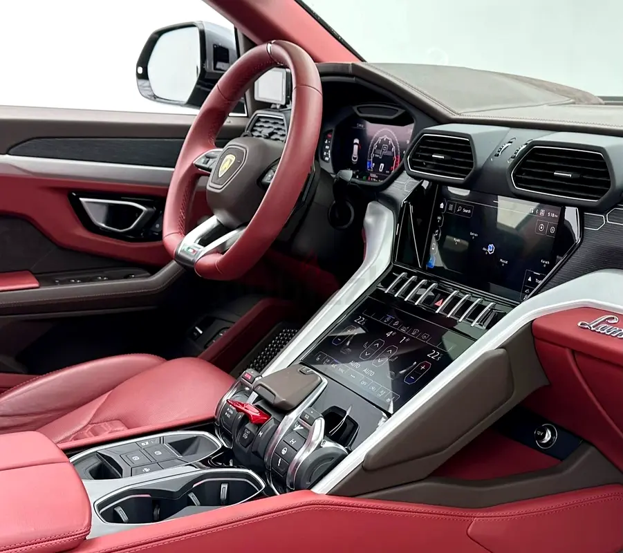 Lamborghini Urus S 2020 Japanese Specs - Pristine Condition - Image 4