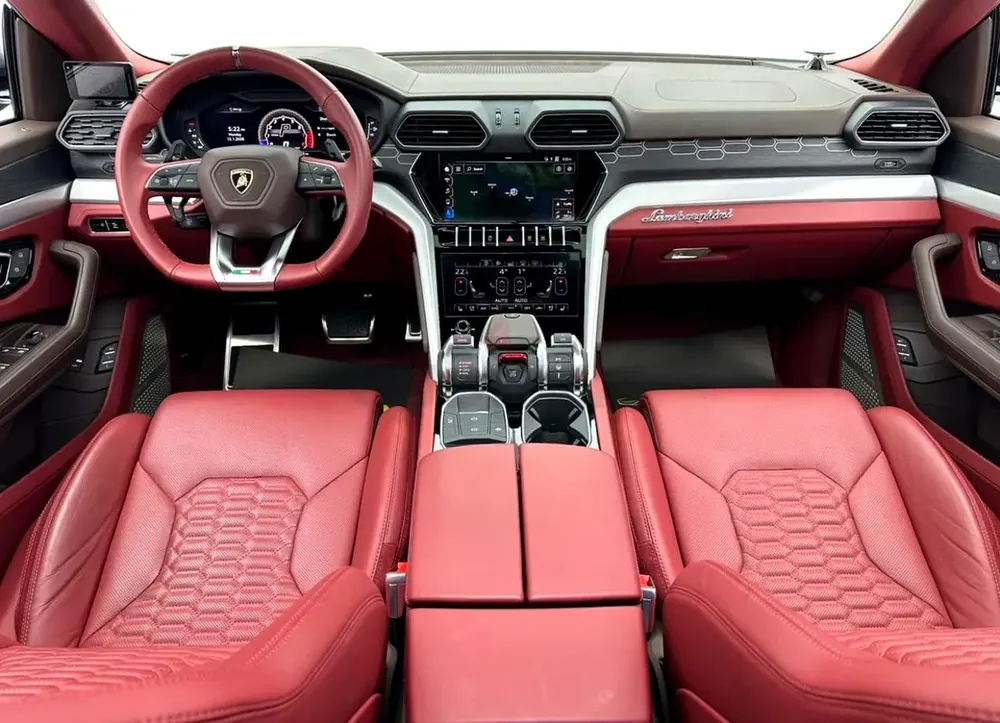 Lamborghini Urus S 2020 Japanese Specs - Pristine Condition - Image 5