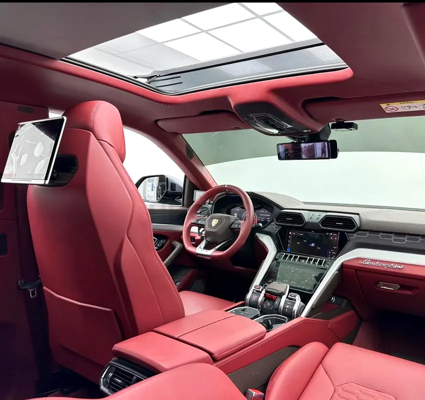 Lamborghini Urus S 2020 Japanese Specs - Pristine Condition - Image 7