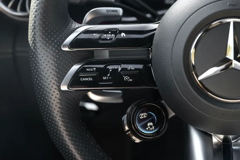 2024 Mercedes-AMG SL63 Roadster | 4.0L V8 Bi-Turbo | 577 HP | 4,000 KM | 2 Years Warranty + Service - Image 16