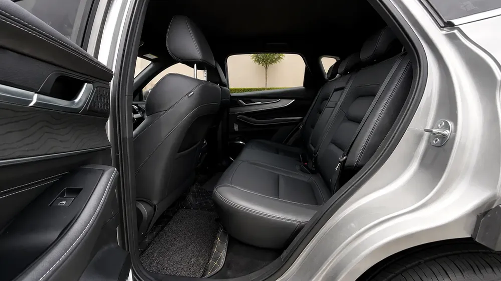 Exeed LX Comfort 2025 GCC Specs - Brand New - Image 18
