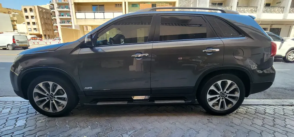 2015 KIA SOTENTO 7 SEATER EX FULL OPTION PANORAMIC SUNROOF POWER SEAT - Image 4