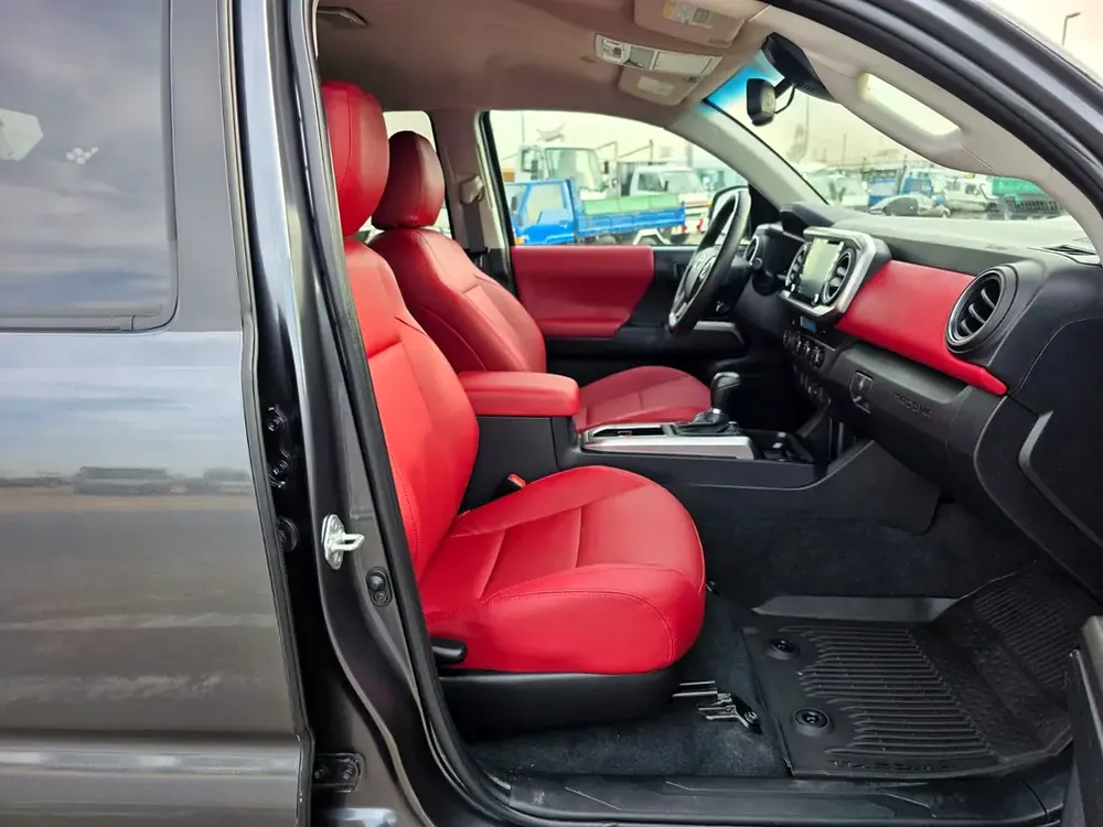 2023 Toyota Tacoma TRD Off Road Edition - 3.5L V6 AWD Full Option With Push  Radar Great Condition - Image 12