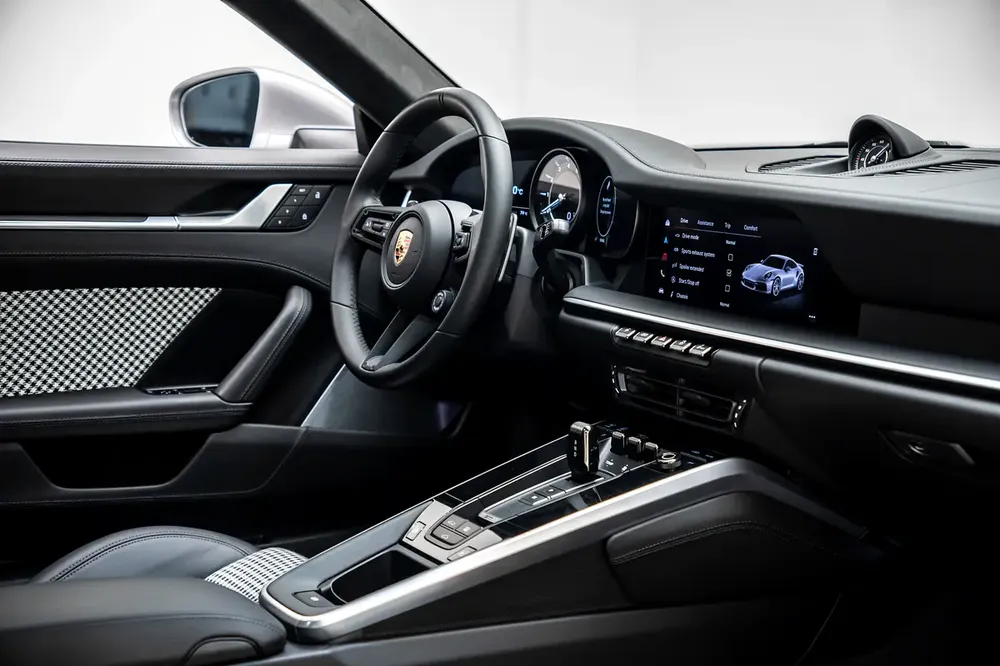 GCC SPECS AL NABOODA - 2024 PORSCHE 911 TURBO S HERITAGE DESIGN AERO PACK - FRONT AXLE LIFT - Image 12