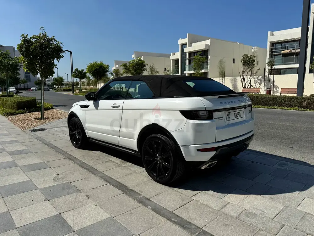 Land Rover Range Rover Evoque Dynamic HSE 2017 | GCC Specs | Low Mileage - Image 8