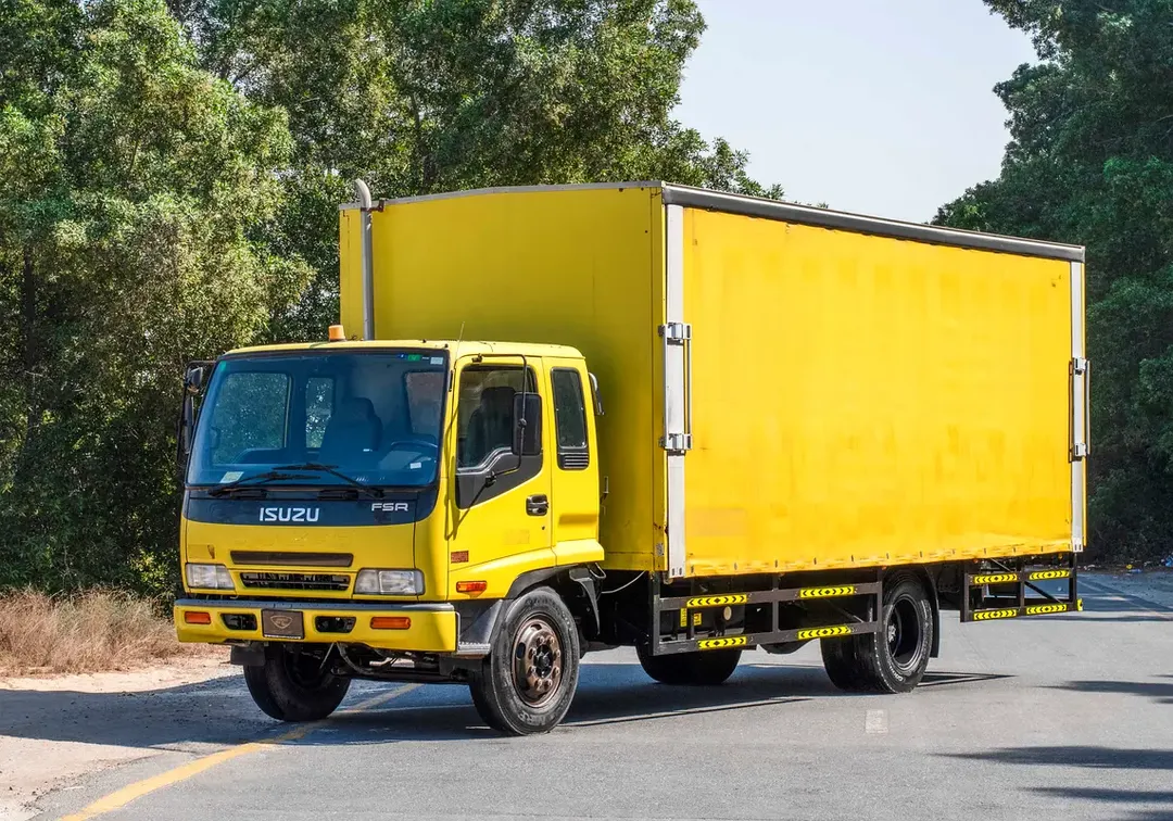 Isuzu FSR Box 7 Ton Tuck | Diesel | GCC Specs | Ref#I02730
