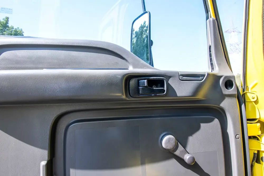 Isuzu FSR Box 7 Ton Tuck | Diesel | GCC Specs | Ref#I02730 - Image 14