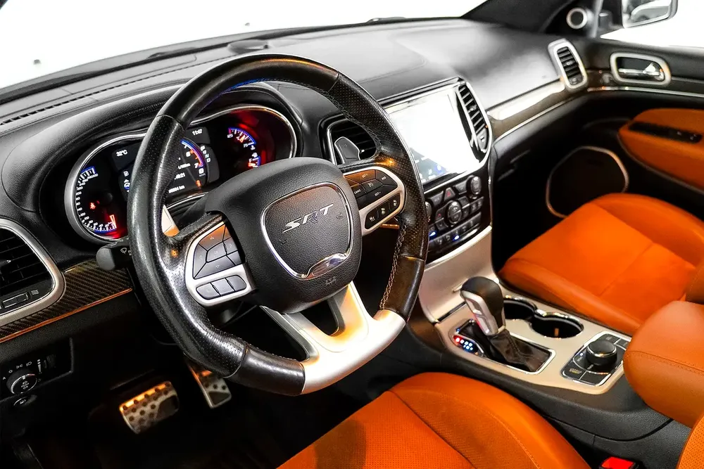 3,754 AED / 60 month’s | 0% DP | 2019 Jeep Grand Cherokee SRT / Full Jeep Service History / Jeep War - Image 7
