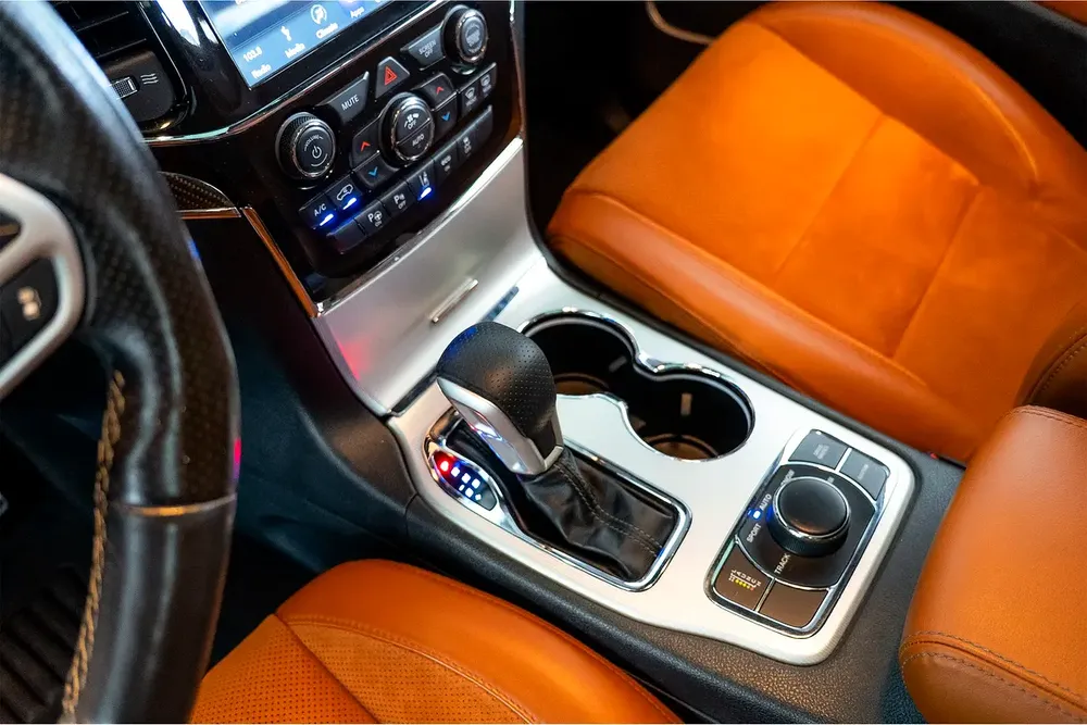 3,754 AED / 60 month’s | 0% DP | 2019 Jeep Grand Cherokee SRT / Full Jeep Service History / Jeep War - Image 9