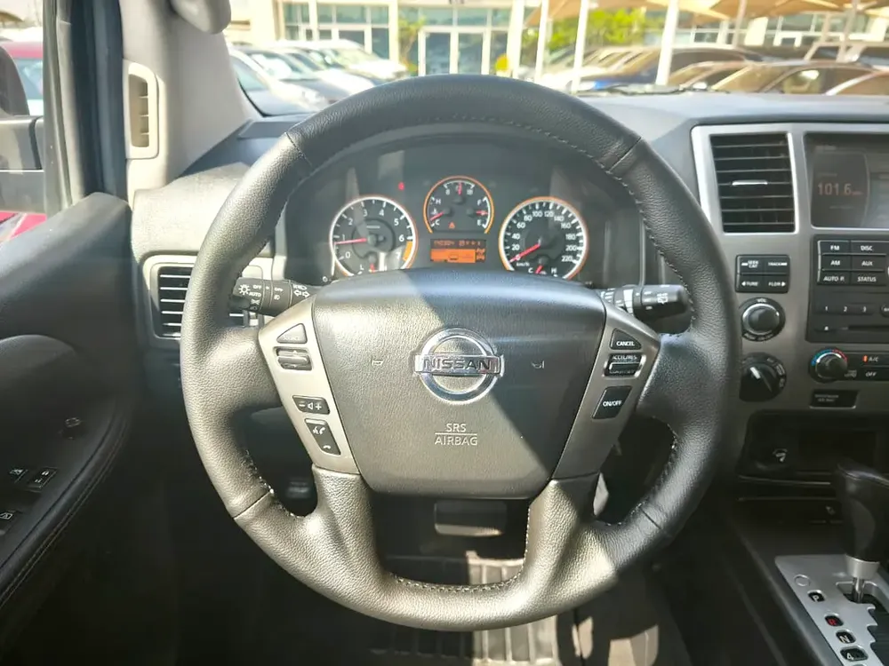 Powerful V8  . GCC Specs . Full Option . Excellent Condition - Image 12