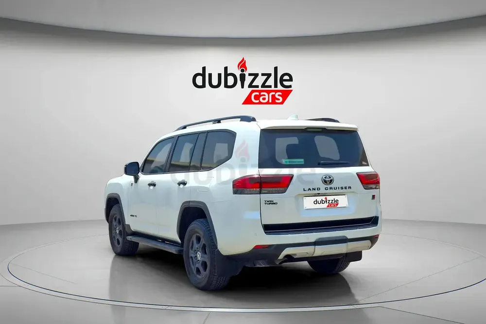 AED 5698/month | 2025 Toyota Land Cruiser GR Sport | GCC Specs | Ref#474258 - Image 8