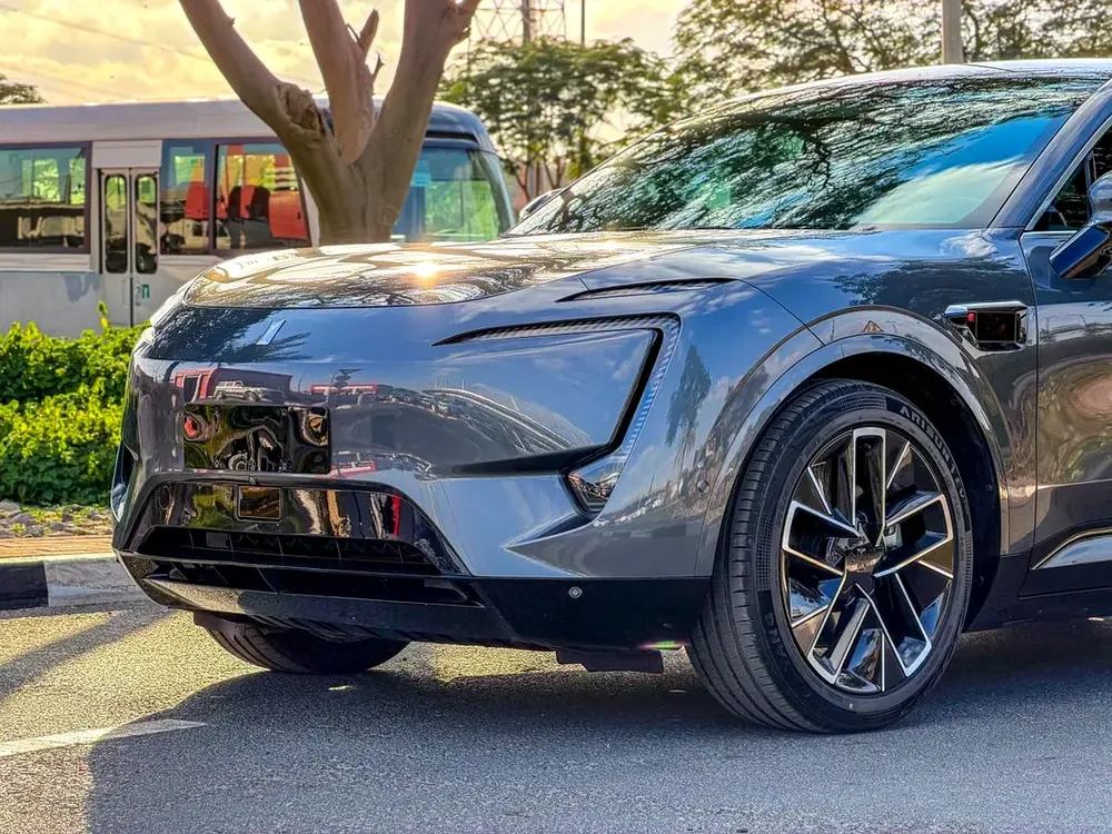 2023 Used Avatar 11 AWD | 90 kWh | 572 Hp | Range (580 Km) | Law Mileage (69,000 Km) - Image 4