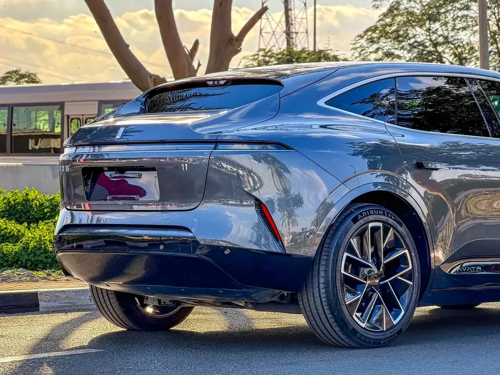 2023 Used Avatar 11 AWD | 90 kWh | 572 Hp | Range (580 Km) | Law Mileage (69,000 Km) - Image 7