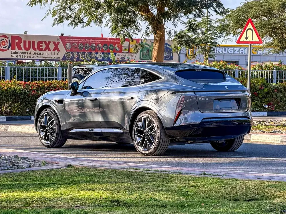 2023 Used Avatar 11 AWD | 90 kWh | 572 Hp | Range (580 Km) | Law Mileage (69,000 Km) - Image 8