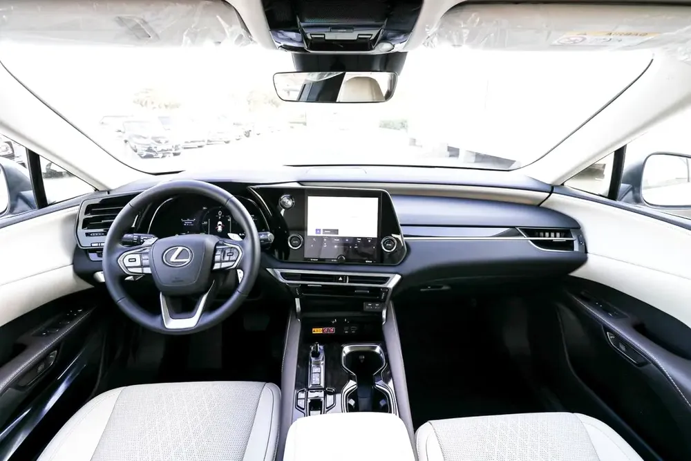 Lexus RX-Series 2026, GCC Specs - Experience Luxury - Image 5