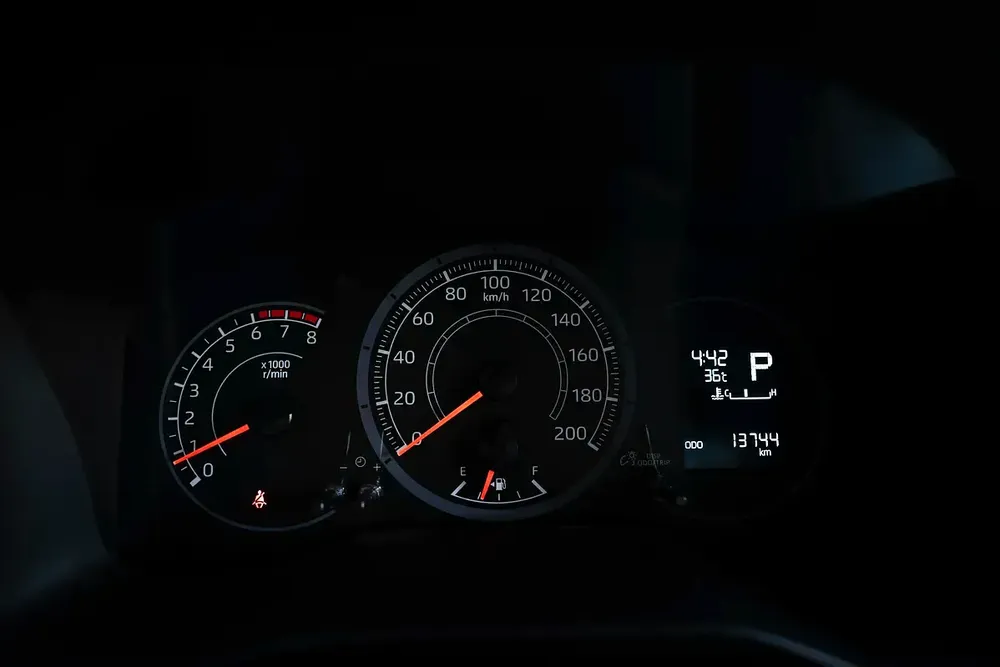 High-Roof 13-Seater Passenger Van | Automatic | GCC Specs | Ref#T28025 - Image 14