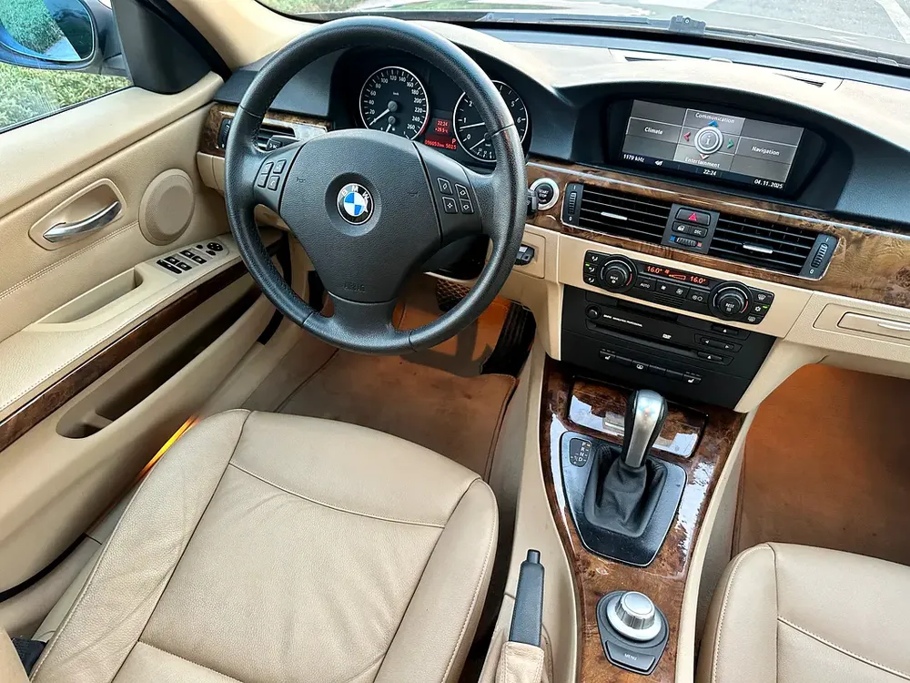 BMW 325 FRESH JAPAN IMPORT BEIGE INTERIOR - Image 17