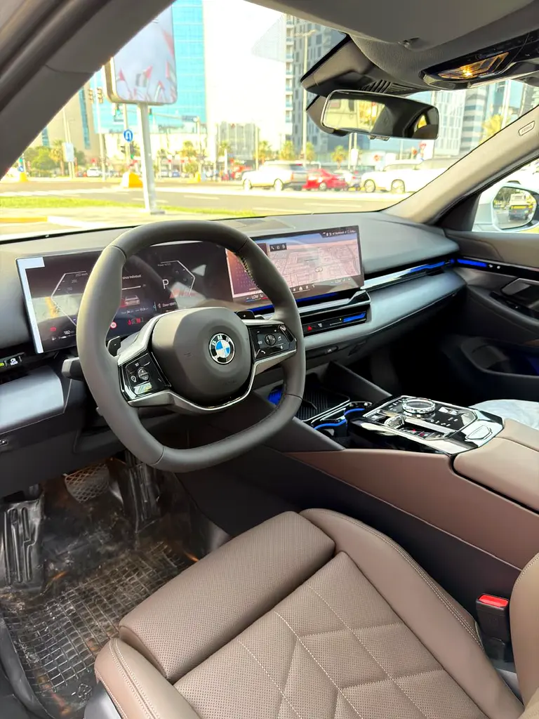 2026 BMW 520i. 5 Years Warranty/ 5 Years Free Service. Free Insurance/ Window tint - Image 7