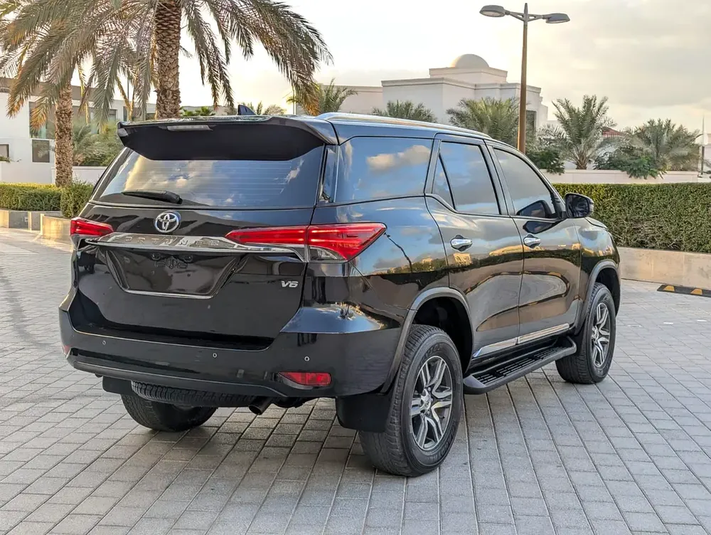 TOYOTA FORTUNER 2022 GXR V6 4.0L GCC IN EXCELLENT CONDITION - Image 14
