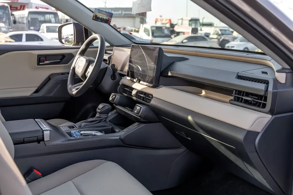 Brand New | 2026 | Toyota RAV4 LE | AWD | GCC Specs | V4 | Dark Gold Exterior (EXPORT) - Image 19